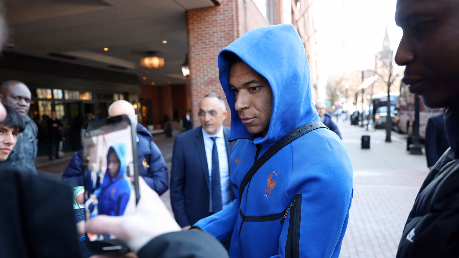 مبابي ريال مدريد الركبة