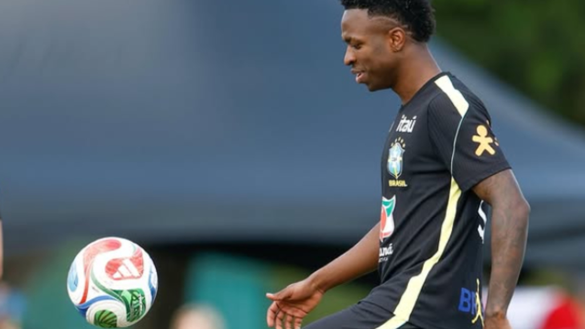 فينيسيوس مع البرازيل