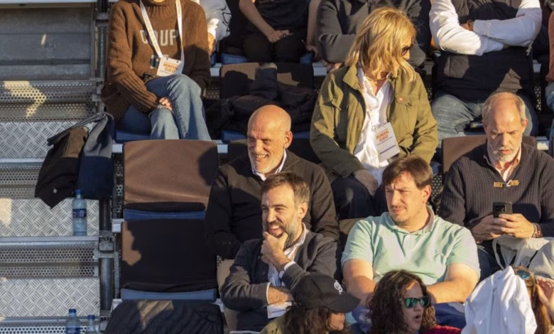 تيباس وفينيسيوس