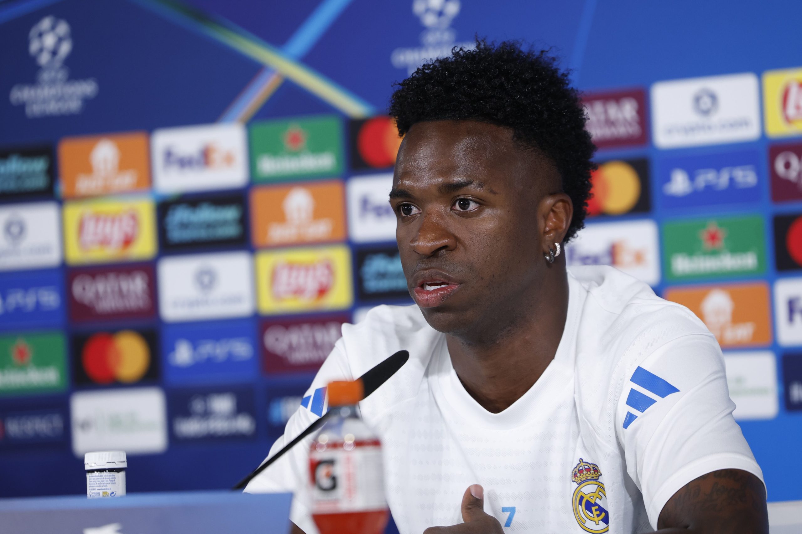 فينيسيوس قبل بايرن