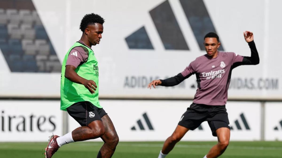 فينيسيوس غرفة ملابس ريال مدريد