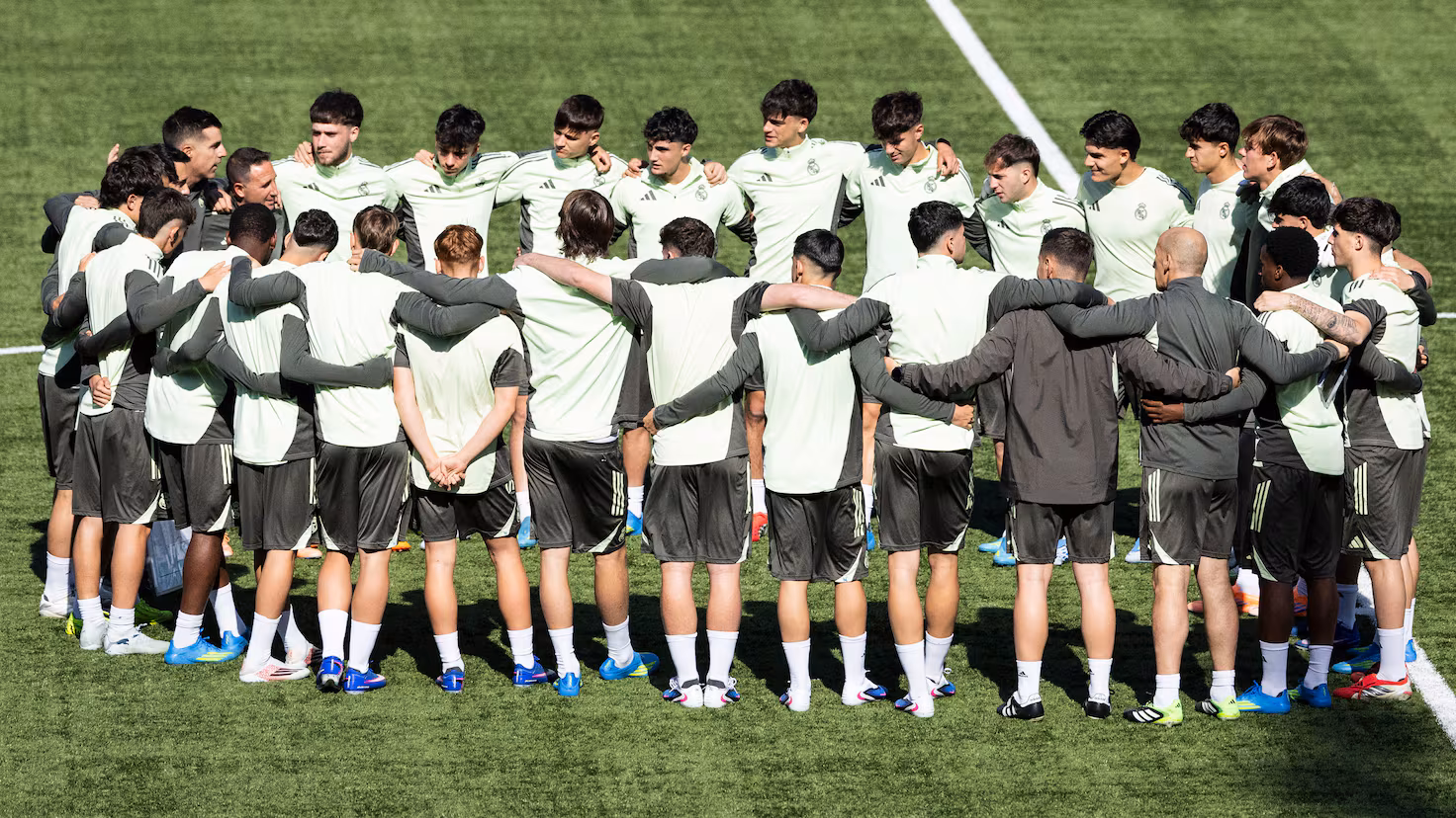 ريال مدريد للشباب ضد باريس سان جيرمان