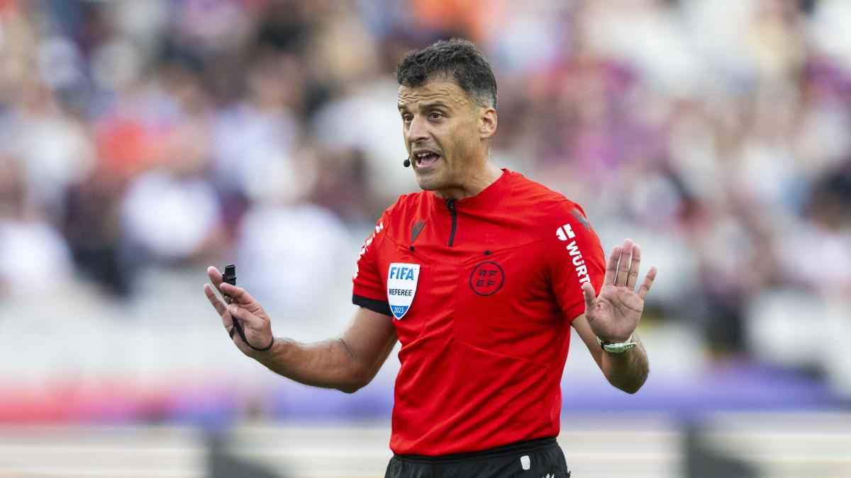 حكم مباراة إسبانيول وريال مدريد