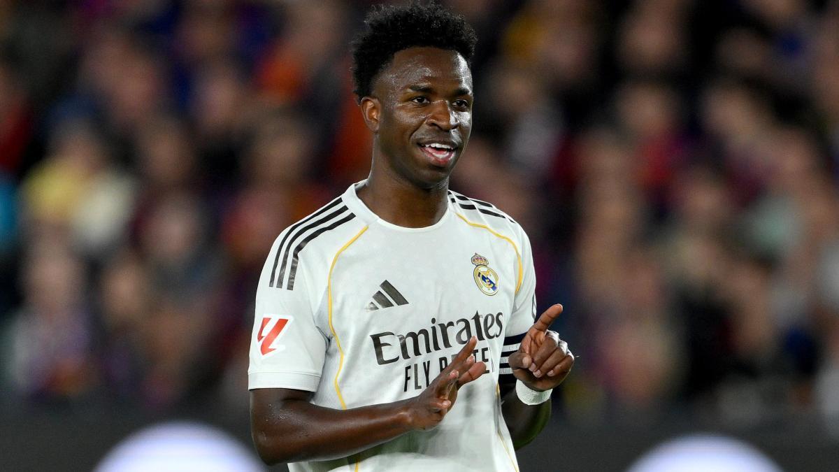 فينيسيوس شارة قيادة ريال مدريد