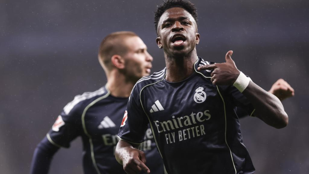 تجديد عقد فينيسيوس مع ريال مدريد