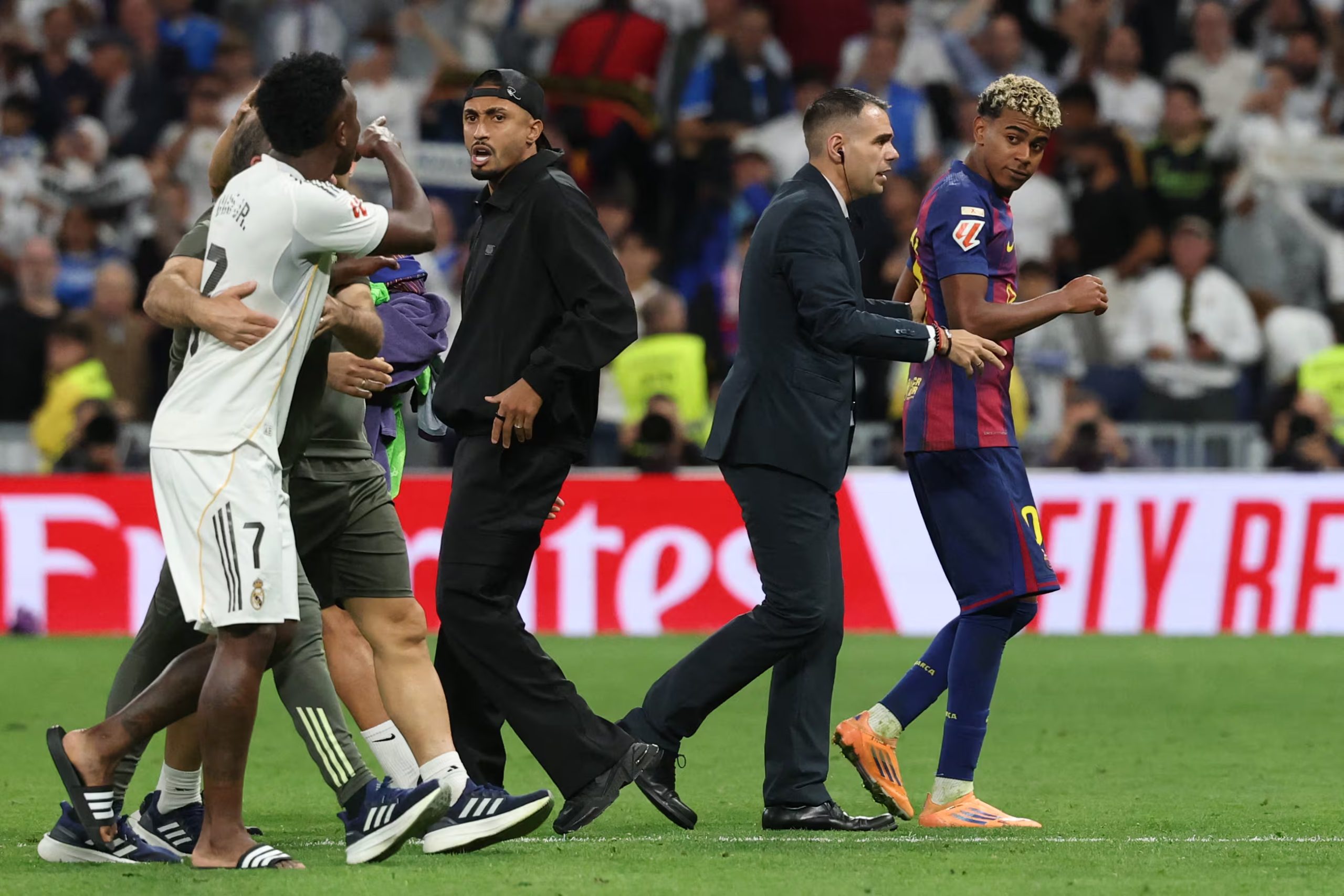 احتفال ريال مدريد بعد الكلاسيكو