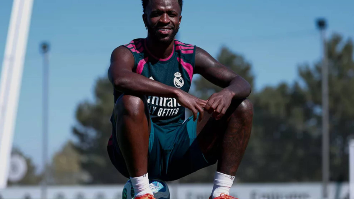 تجديد فينيسيوس مع ريال مدريد